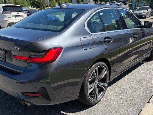 Used 2019 BMW 330i xDrive Sedan w/ Premium Package AWD/4WD image 3