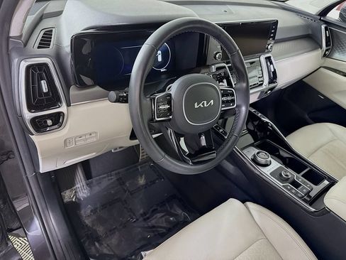 Certified 2023 Kia Sorento SX Prestige AWD/4WD image 20