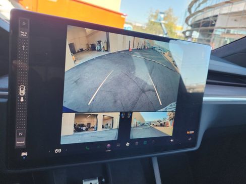 Used 2024 Tesla Model X image 14