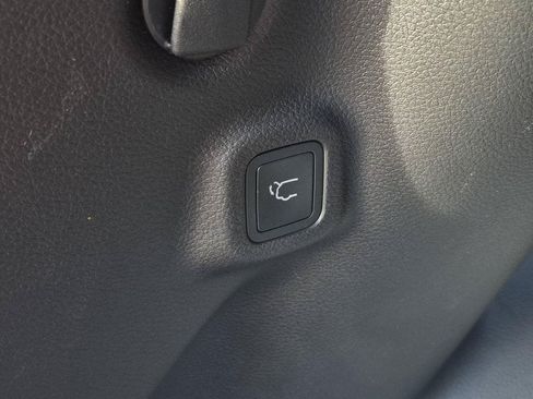 New 2026 Jeep Compass Latitude AWD/4WD image 9