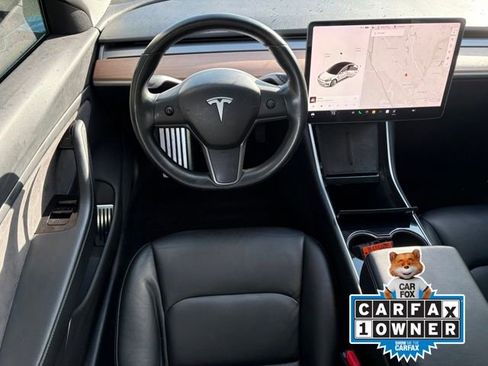 Used 2018 Tesla Model 3 Long Range image 9