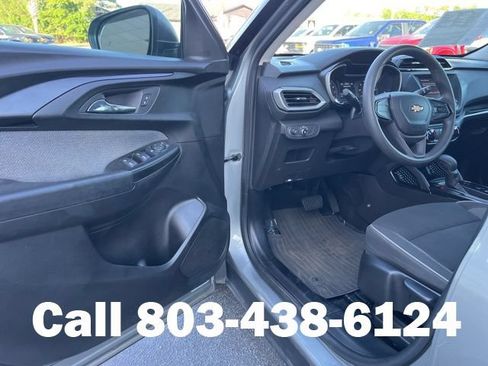 Used 2023 Chevrolet TrailBlazer LS w/ LPO, Blackout Package FWD image 5