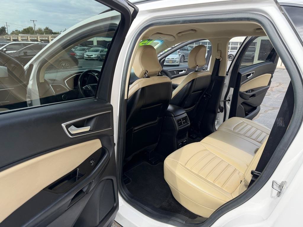 Used 2015 Ford Edge SEL w/ Equipment Group 201A AWD/4WD image 11