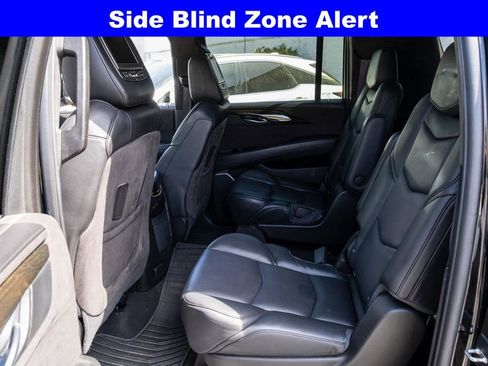 Used 2017 Cadillac Escalade ESV Platinum AWD/4WD image 37