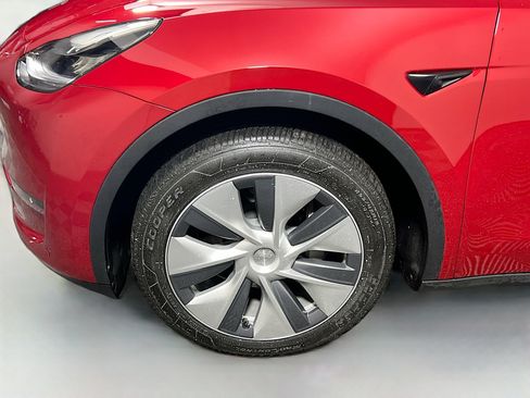 Used 2023 Tesla Model Y Long Range image 13