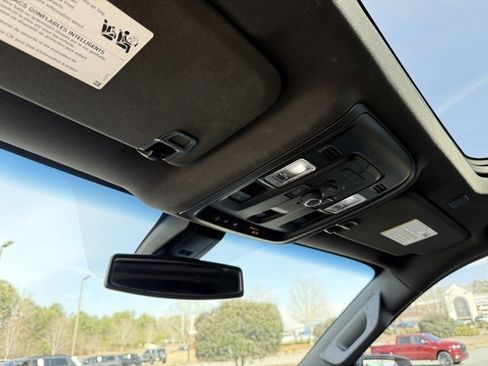 Used 2022 Chevrolet Tahoe Z71 w/ Luxury Package image 27