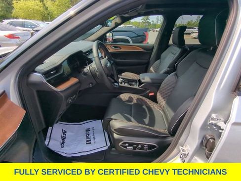 Used 2026 Jeep Grand Cherokee Summit w/ Adv Protech Group IV AWD/4WD image 24