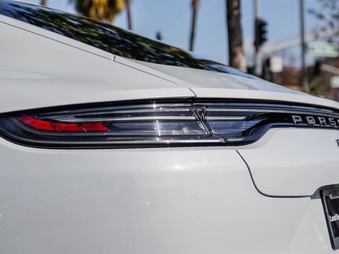 Used 2023 Porsche Panamera Platinum Edition image 7