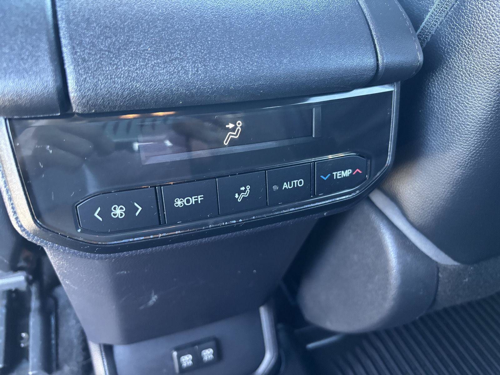 Used 2021 Toyota Highlander XSE AWD/4WD image 21