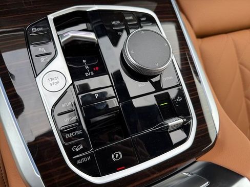 New 2026 BMW X5 xDrive50e w/ M Sport Package image 21