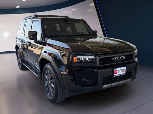 Used 2024 Toyota Land Cruiser image 7