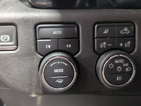 Used 2024 Chevrolet Silverado 1500 LTZ AWD/4WD image 10