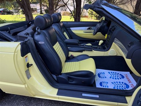 Used 2002 Ford Thunderbird image 64