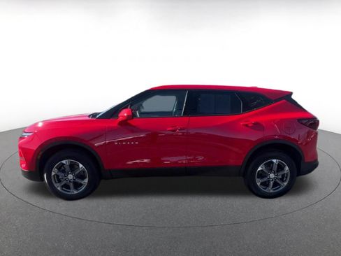 Used 2026 Chevrolet Blazer LT FWD image 9