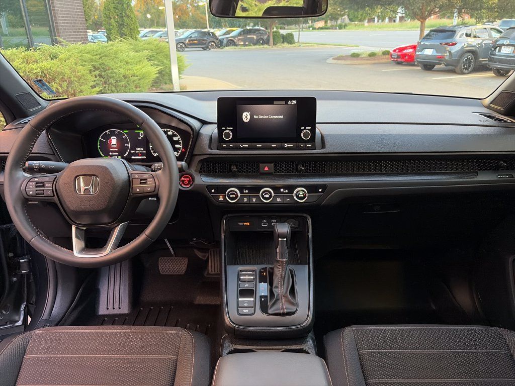 Used 2024 Honda CR-V Sport image 25