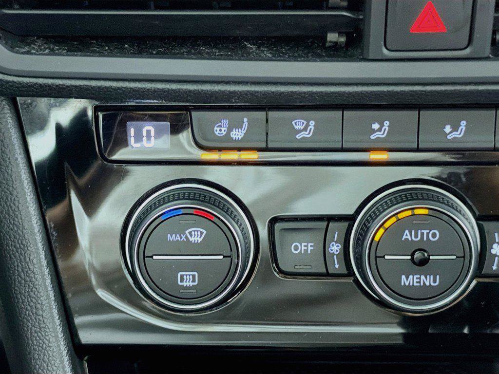 Used 2020 Volkswagen Jetta SE w/ SE Cold Weather Package FWD image 19