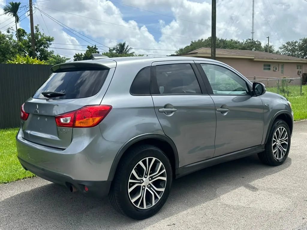 Used 2017 Mitsubishi Outlander Sport LE AWD/4WD image 4