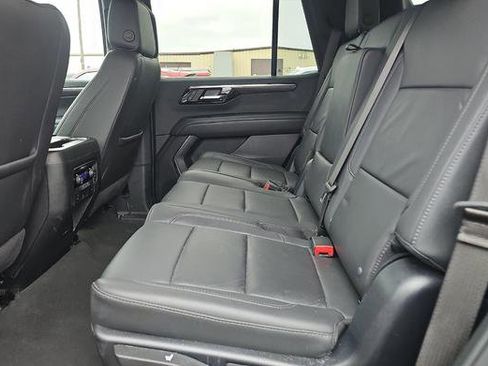 Used 2025 Chevrolet Tahoe Z71 image 12