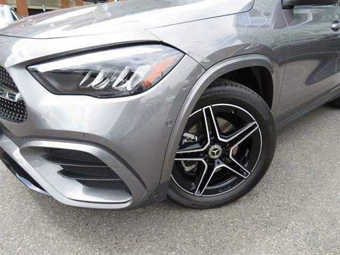 Used 2025 Mercedes-Benz GLA 250 4MATIC image 25