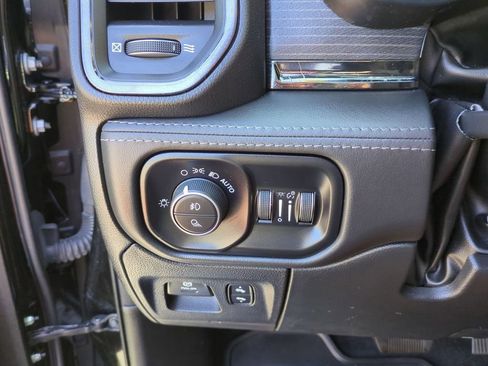 Used 2022 RAM 1500 Limited image 18