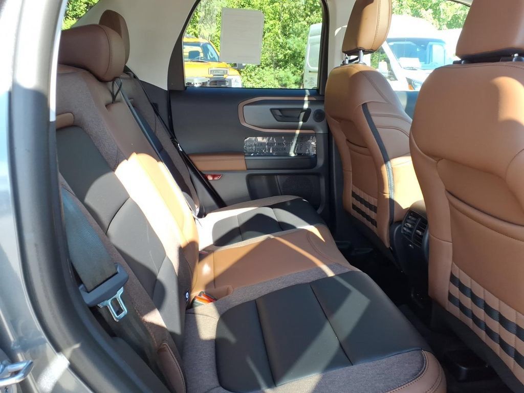 New 2026 Ford Bronco Sport Outer Banks w/ Outer Banks Tech Package+ AWD/4WD image 11