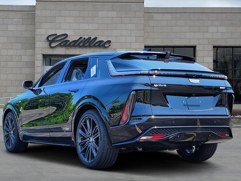 New 2026 Cadillac Lyriq V w/ LPO, Floor Liner Package image 4