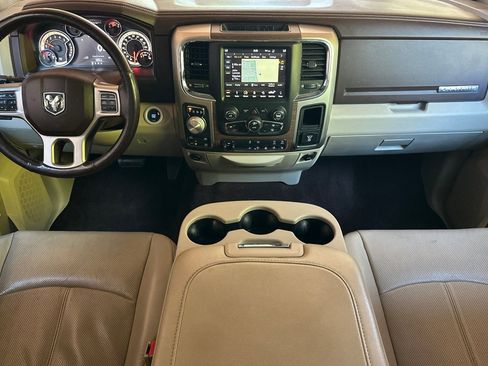 Used 2018 RAM 1500 Laramie w/ Convenience Group AWD/4WD image 13