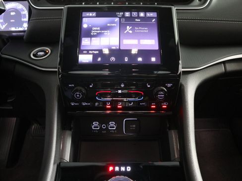 New 2025 Jeep Grand Cherokee L Altitude image 25