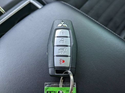 Used 2023 Mitsubishi Outlander SE FWD image 32