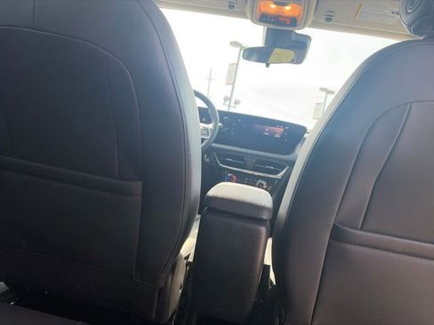 Used 2024 Buick Encore GX Sport Touring image 36