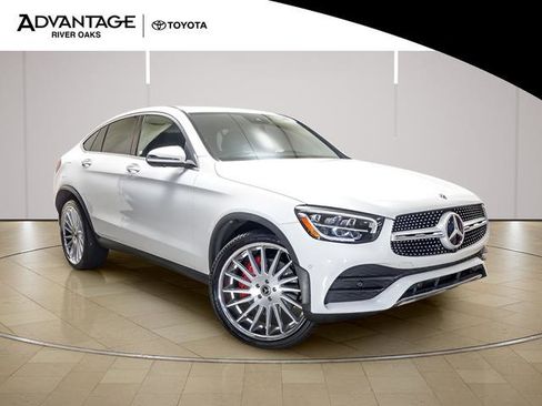 Used 2023 Mercedes-Benz GLC 300 4MATIC Coupe image 2