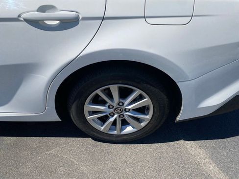 Used 2025 Toyota Camry LE image 31