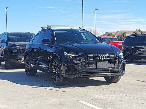Used 2023 Audi Q8 Premium Plus image 2