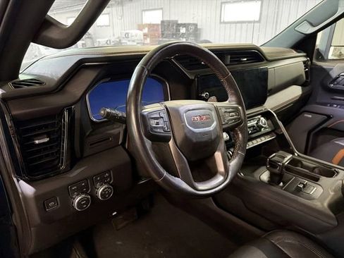 Used 2022 GMC Sierra 1500 AT4 w/ Sierra Safety Plus Package image 8