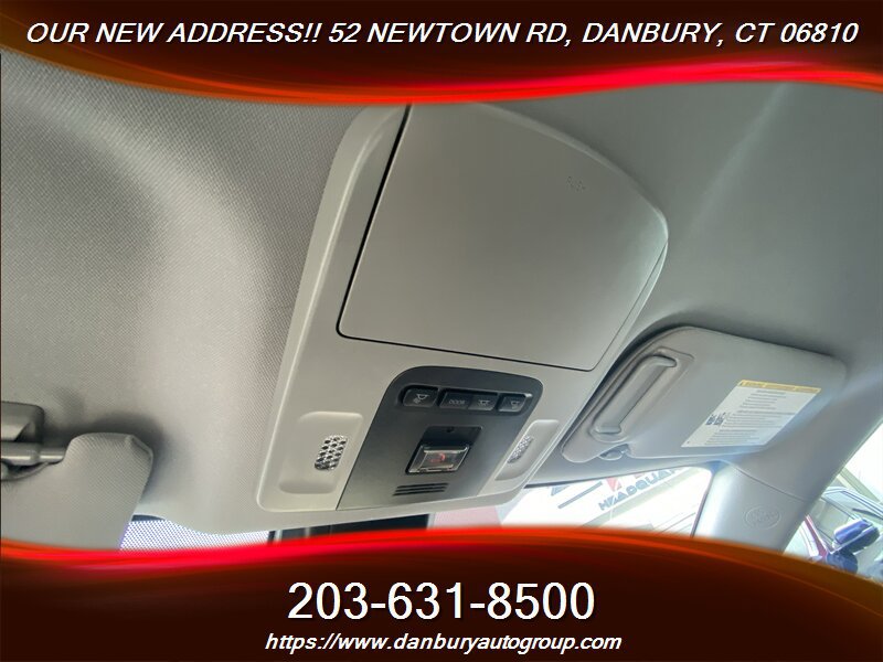 Used 2023 Toyota Camry XSE FWD image 15