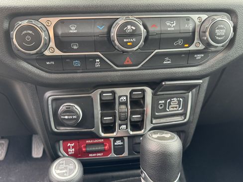 Used 2025 Jeep Wrangler Unlimited Sport S 4xe AWD/4WD image 28
