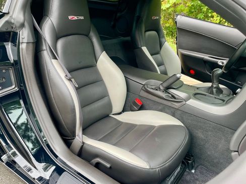 Used 2007 Chevrolet Corvette Z06 w/ Preferred Equipment Group image 54