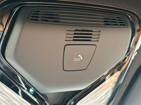 Certified 2024 BMW 330i Sedan w/ Premium Package RWD image 21