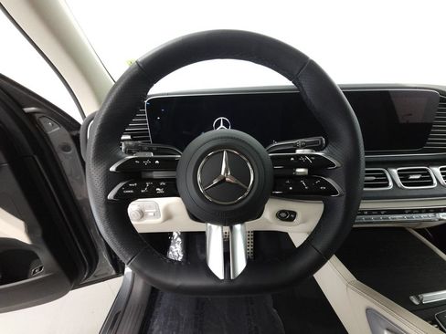 Certified 2026 Mercedes-Benz GLS 450 4MATIC image 12