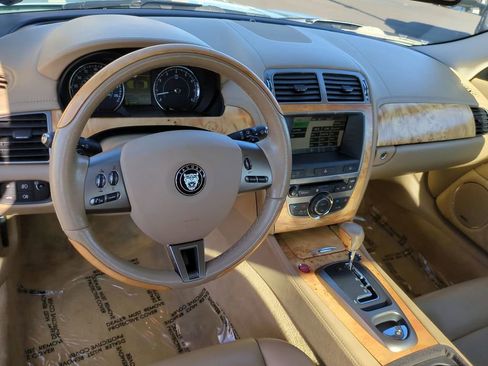 Used 2007 Jaguar XK Convertible image 13