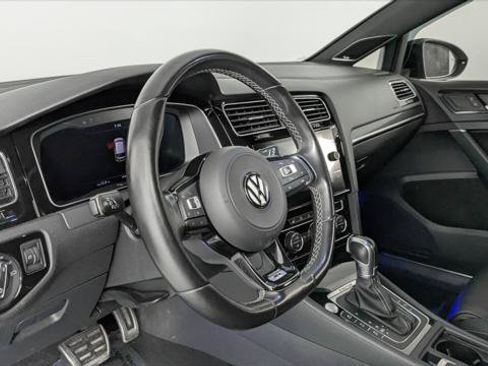 Used 2018 Volkswagen Golf R 4-Door AWD/4WD image 23