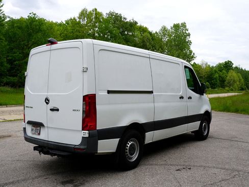 Used 2019 Mercedes-Benz Sprinter 1500 image 5