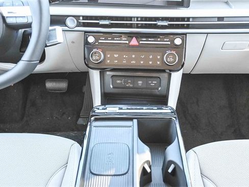 New 2026 Hyundai Tucson Limited image 16