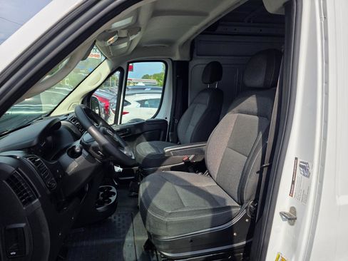Used 2023 RAM ProMaster 2500 FWD image 10