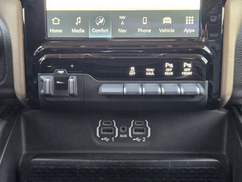 Used 2022 RAM 1500 Laramie w/ Laramie Southwest Edition image 19
