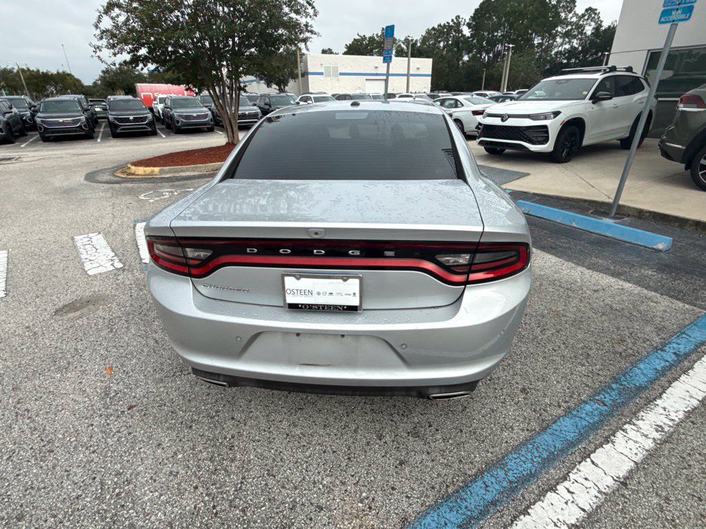 Used 2019 Dodge Charger SXT RWD image 9