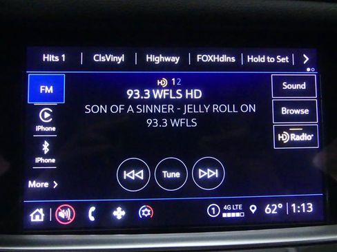 Used 2024 Cadillac XT6 Luxury w/ LPO, Floor Liner Package AWD/4WD image 9