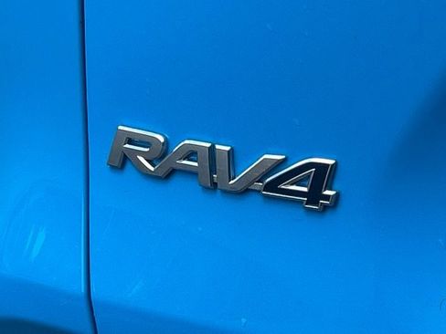 Used 2019 Toyota RAV4 XLE w/ All Weather Liner Package AWD/4WD image 14