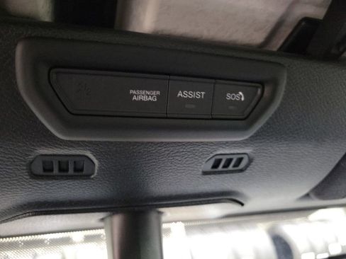 Used 2020 Jeep Wrangler Unlimited Sahara image 21