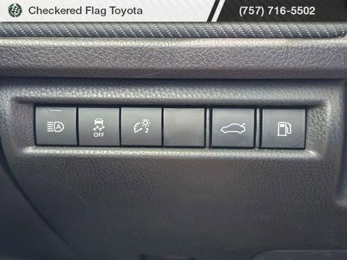 Certified 2025 Toyota Camry SE image 10